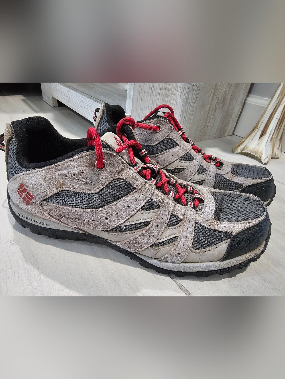 Columbia Mens Grey Black Red Trail Hiking Shoes Size 7